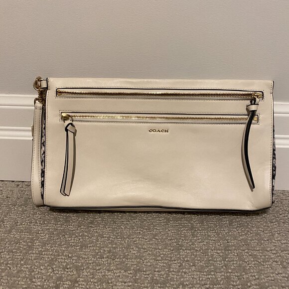 Coach Clutch - Picture 2 of 6